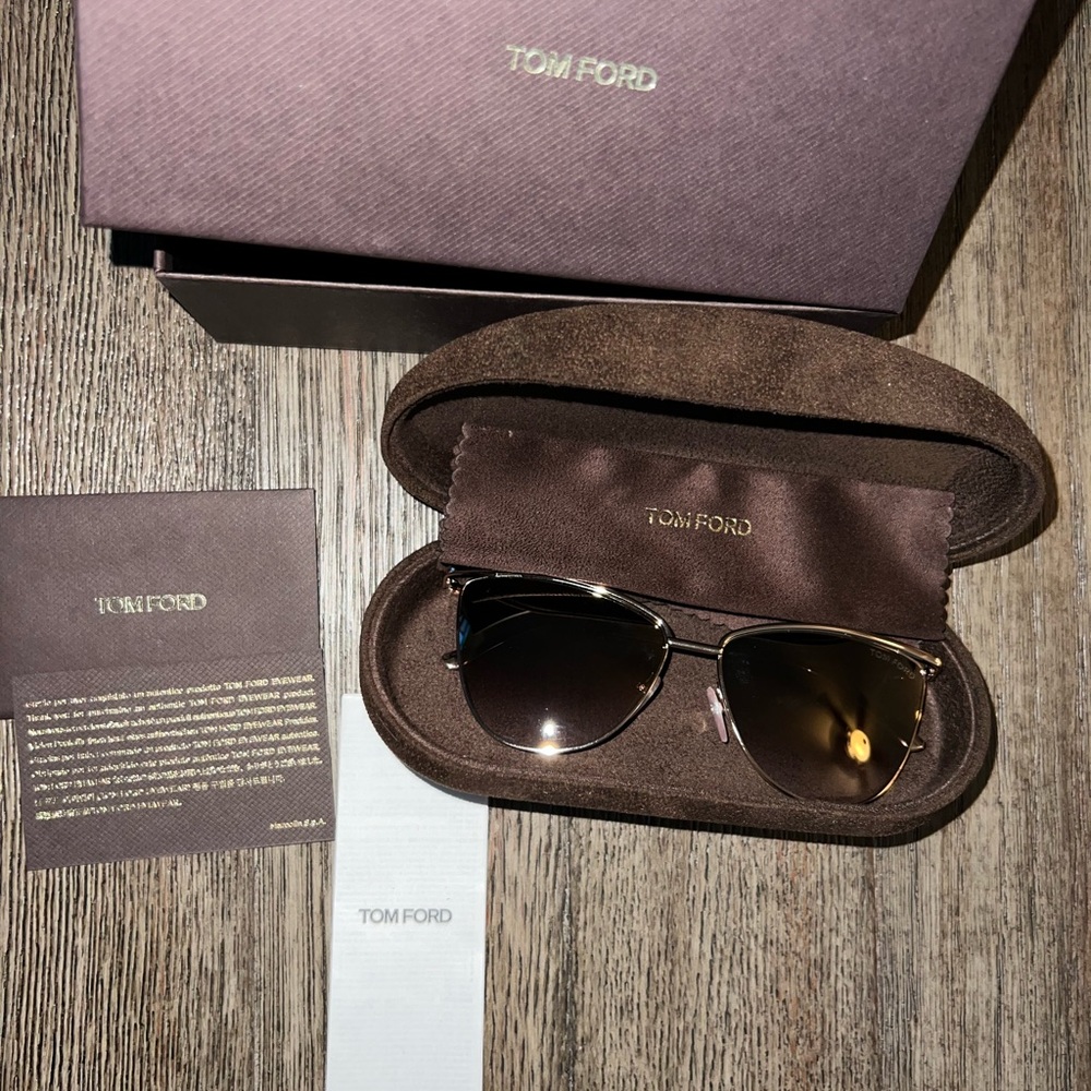 Authentic Tom Ford sunglasses w box, case, cloth & tag.  Worn 1x, no scratches.